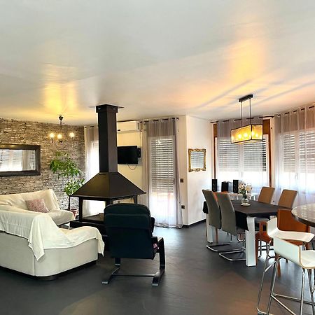 Alojamiento Turistico Casa Ela L'Aldea Exteriör bild